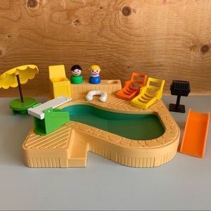 Complete Vintage Fisher Price Little People Pool